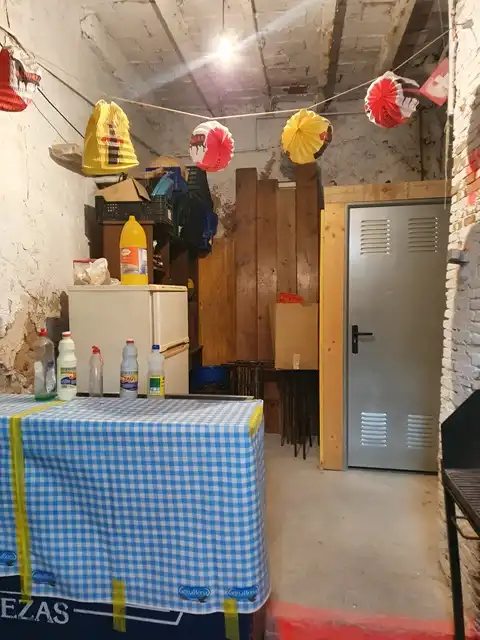Casa adosada en venda en Castellnovo amb Terrassa, Traster i Balcó