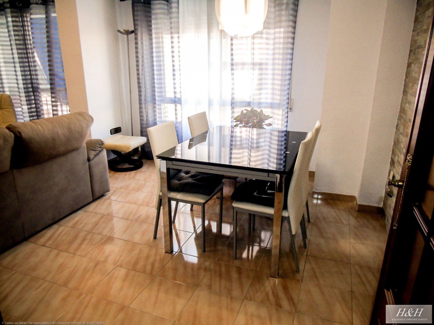 Menjador de Pis de lloguer en Burjassot amb Balcó