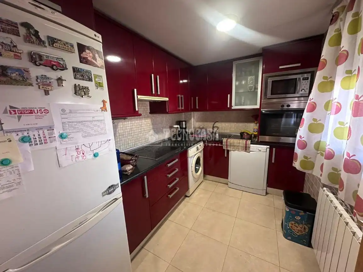 Casa adosada en venta en Villaluenga de la Sagra