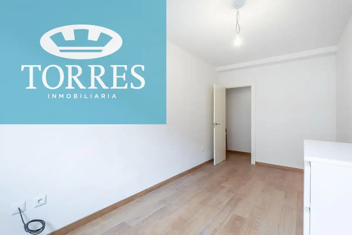 Bedroom of Flat for rent in Granada  with Air Conditioner and Heating