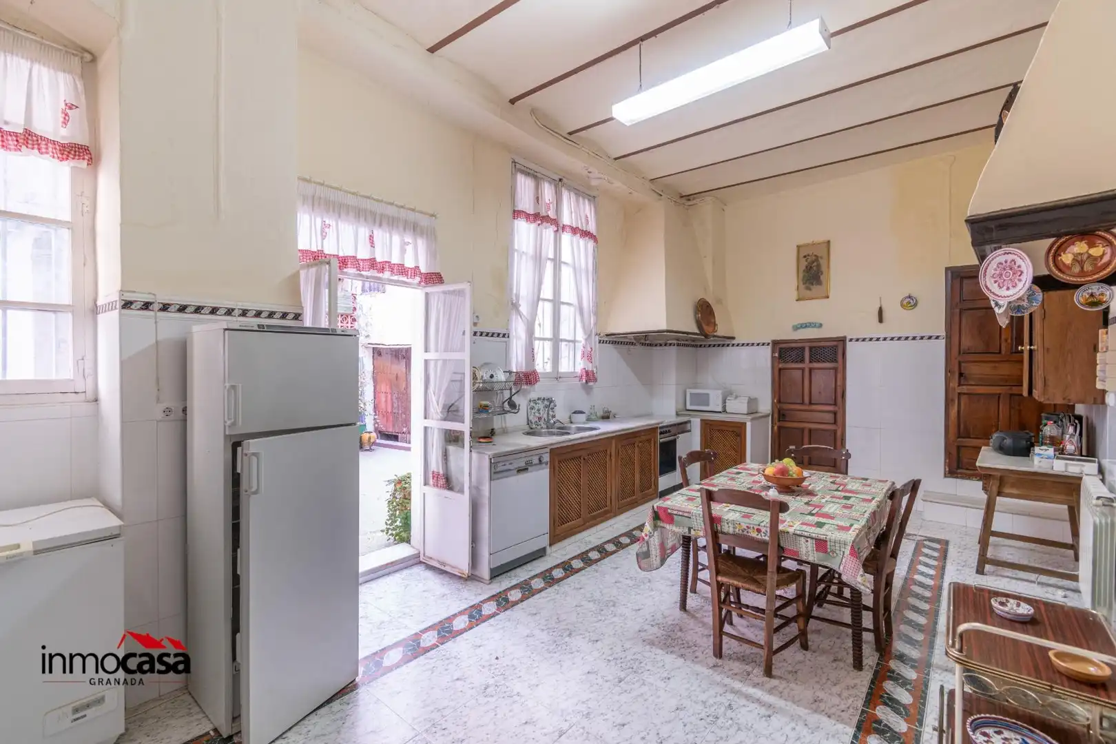 Kitchen of Buildings for sale in Priego de Córdoba