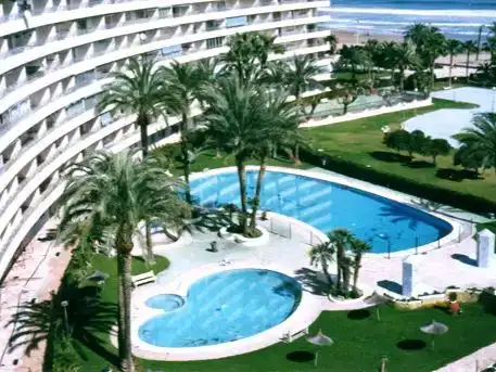 Piscina de Apartamento de alquiler en Cullera con Piscina y Balcón