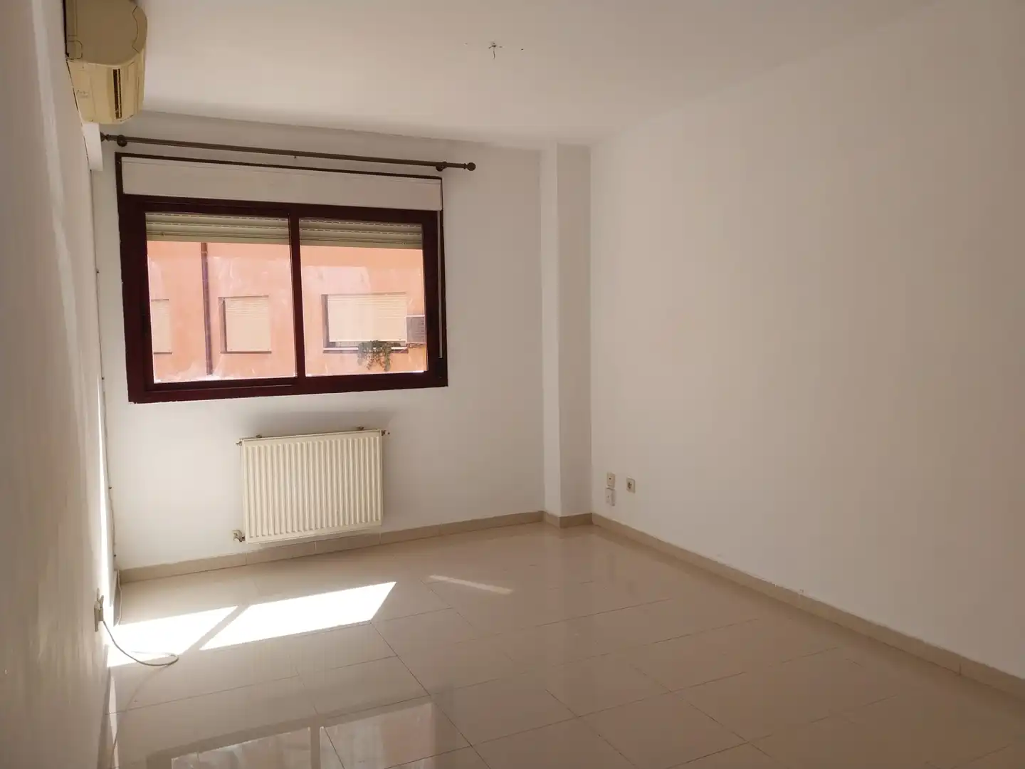 Piso en venta en Calle de San Félix de Alcalá, Estación - Parque O'Donnell