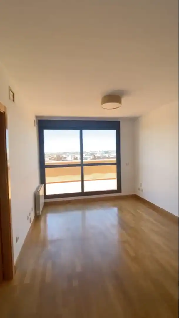Habitación de Ático en venta en Madrid con Calefacción, Terraza y Trastero
