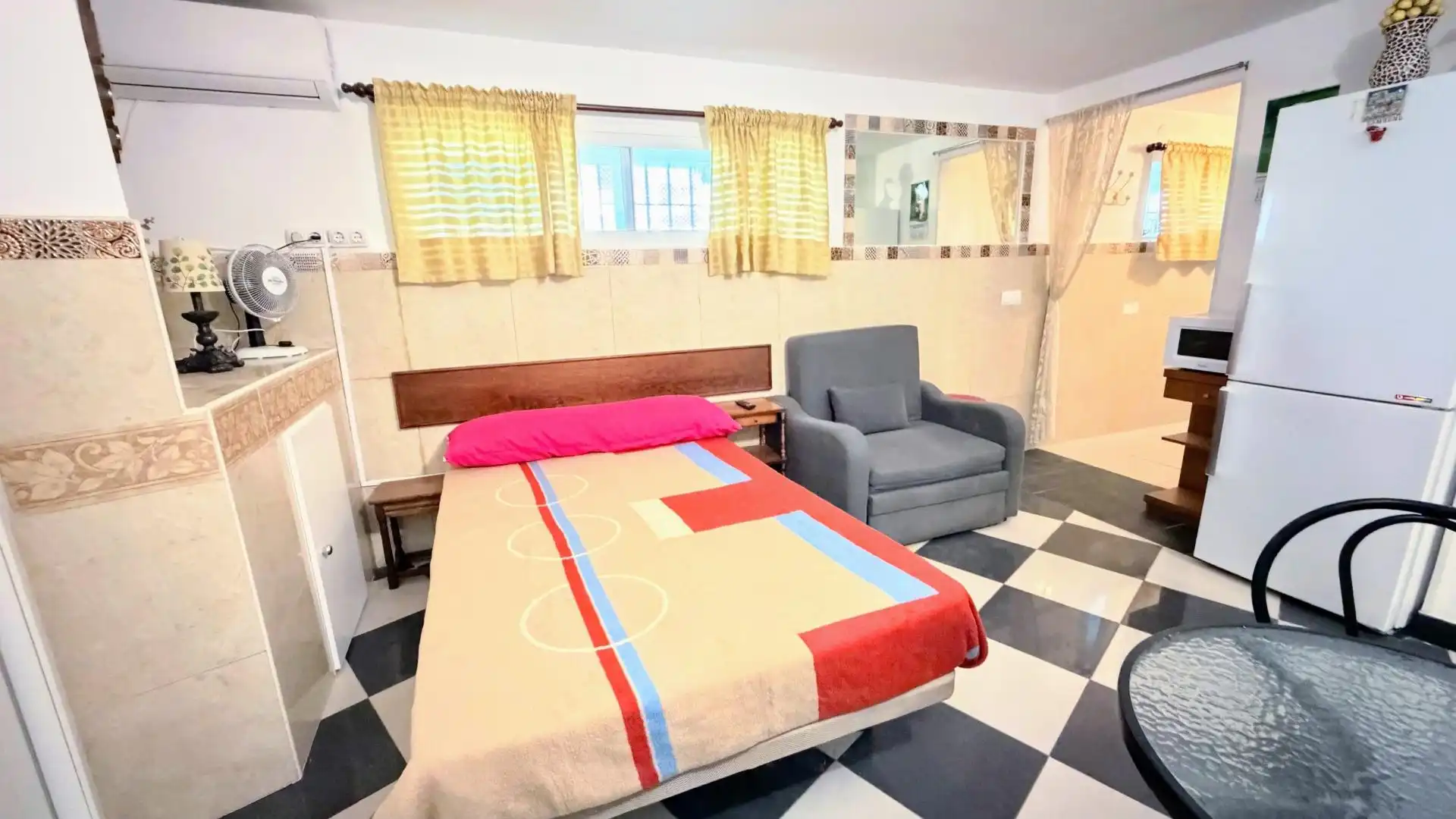 Schlafzimmer von Wohnung zum Verkauf in Torremolinos mit Klimaanlage, Heizung und Privatgarten