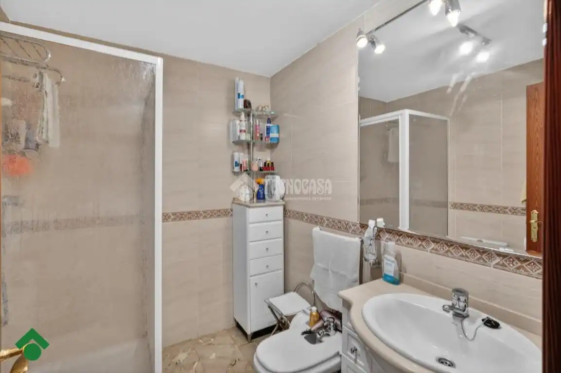 Baño de Piso en venta en Córdoba con Aire acondicionado, Calefacción y Jardín privado