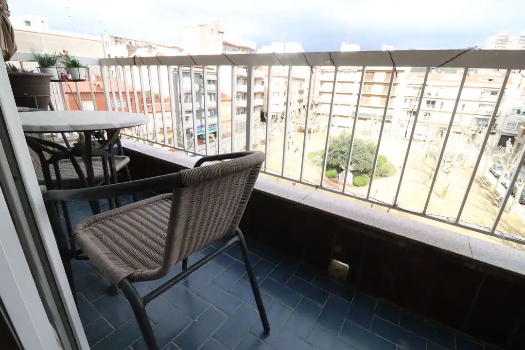Piso con terraza en venta en Calella, imagen 3