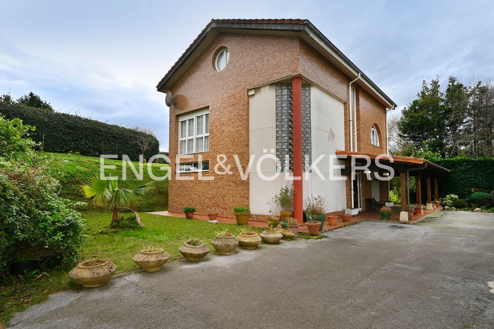 Exterior view of House or chalet for sale in Santander  with Heating, Private garden and Parquet flooring