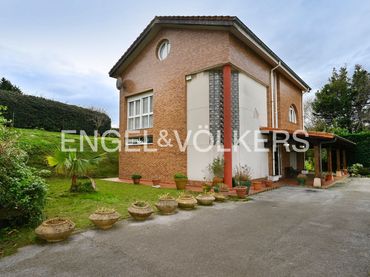 Haus mit Garten zum Verkauf in Barrio Lluja