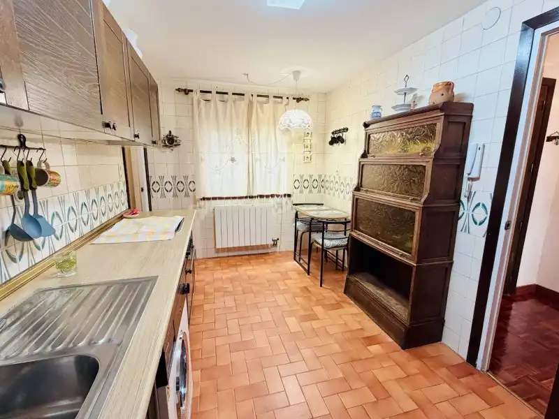 Kitchen of Flat for sale in El Espinar  with Heating, Parquet flooring and Terrace