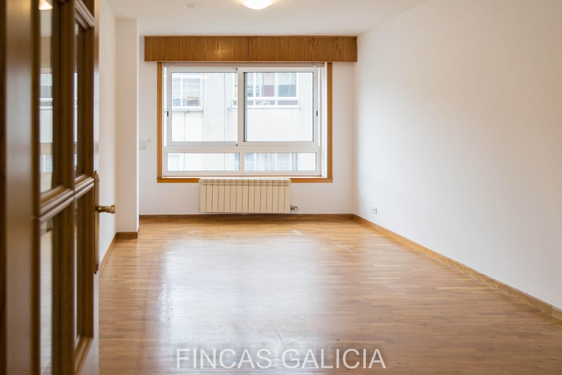 Sala d'estar de Pis en venda en Arteixo amb Calefacció i Traster
