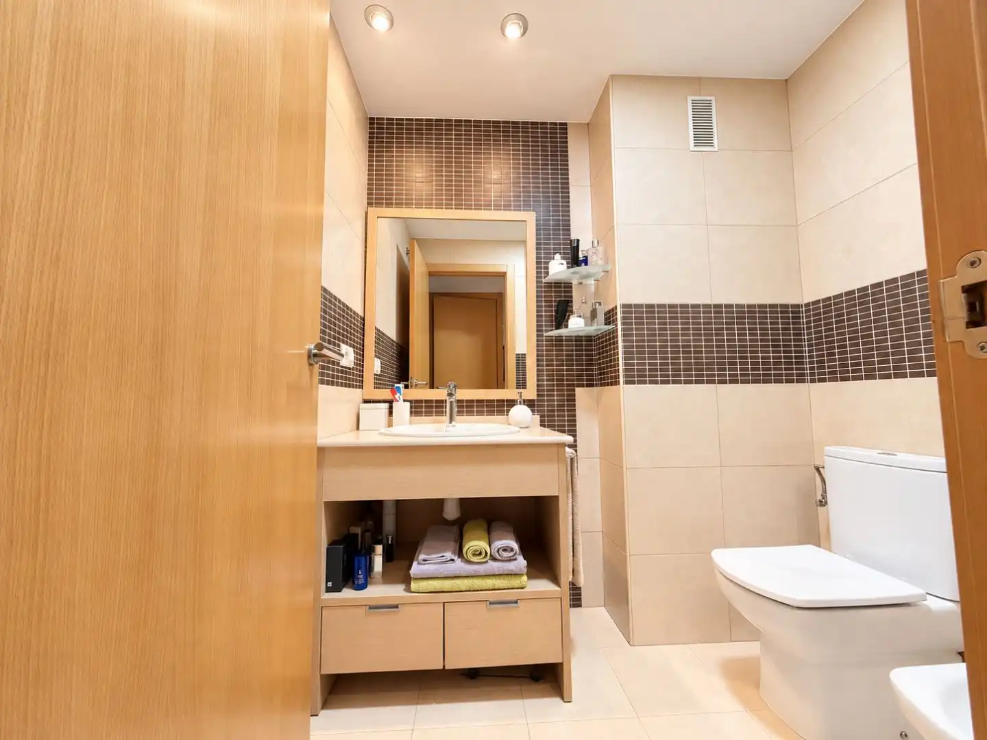 Baño de Piso en venta en Torrent con Aire acondicionado y Balcón