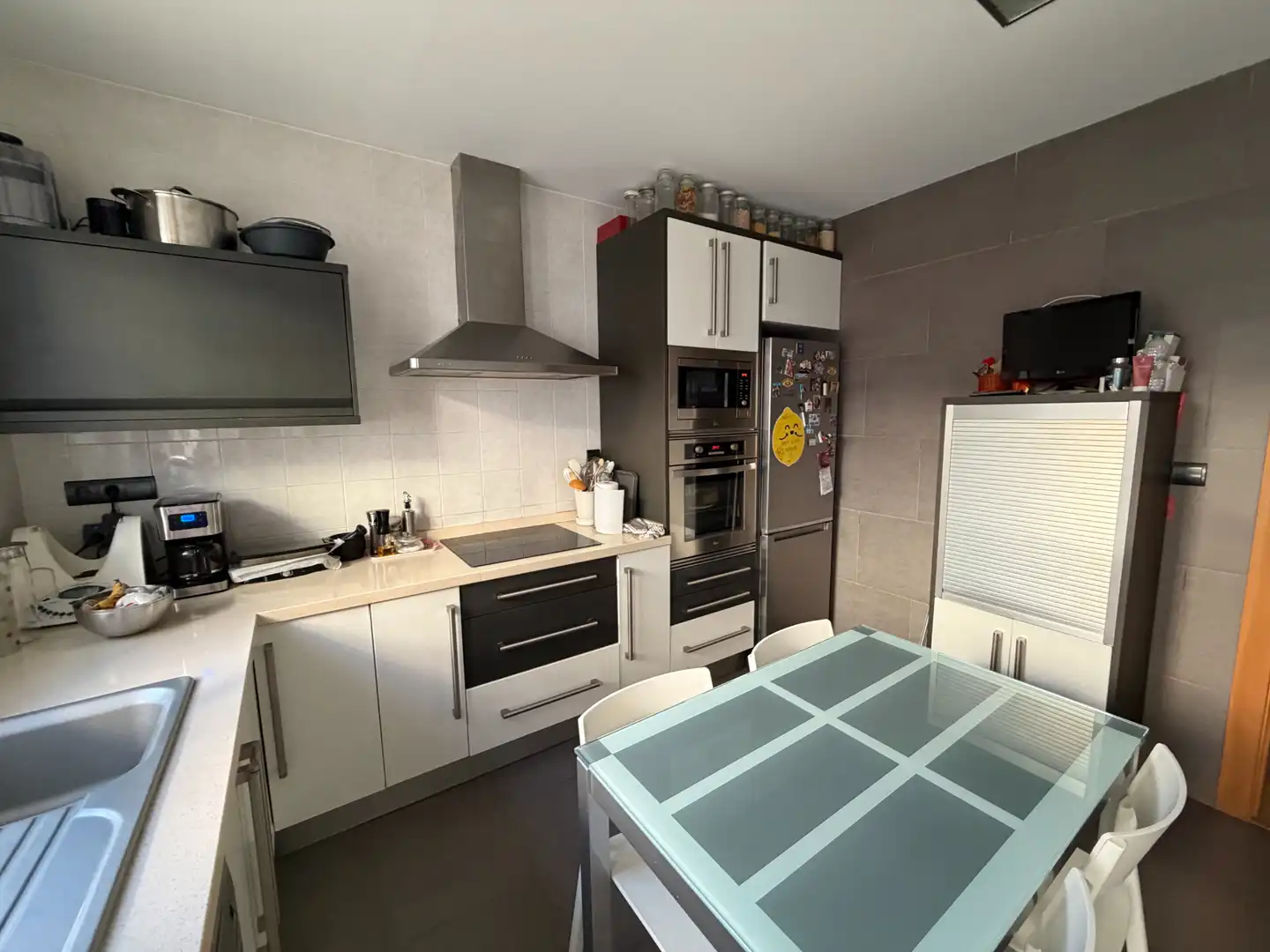 Cocina de Casa o chalet en venta en Moncada con Aire acondicionado, Calefacción y Jardín privado