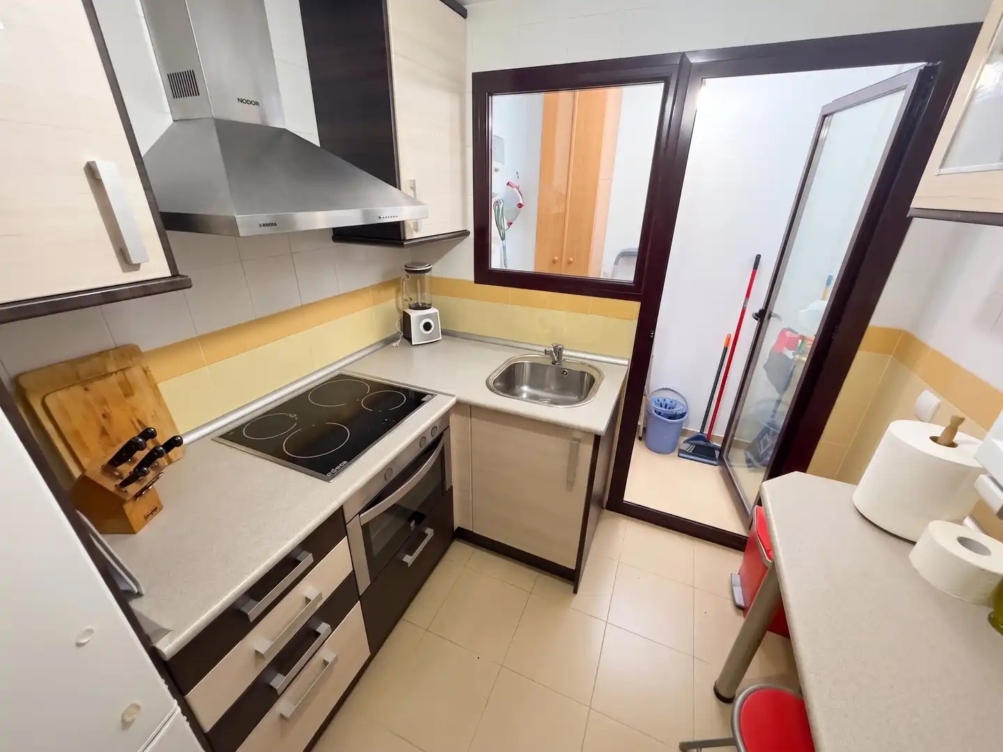 Cocina de Piso en venta en Yuncler con Calefacción, Trastero y Piscina