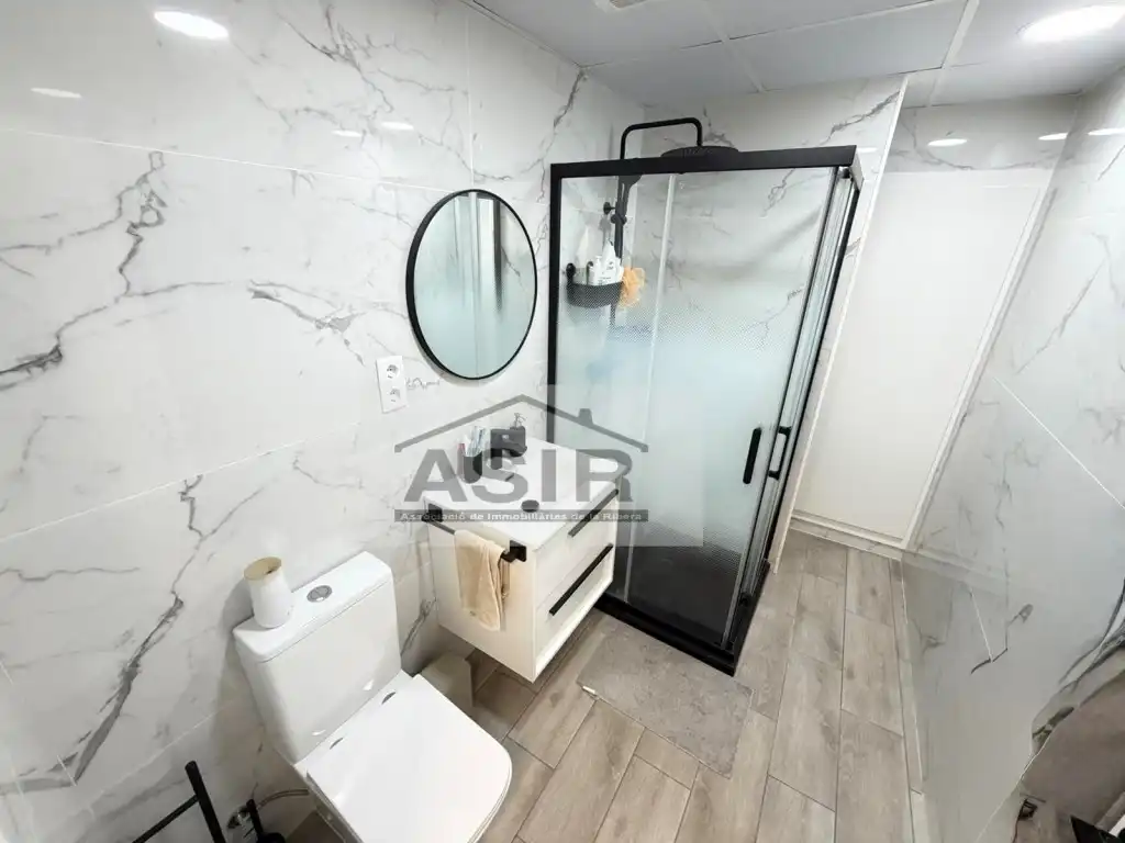 Baño de Piso en venta en Alzira con Aire acondicionado