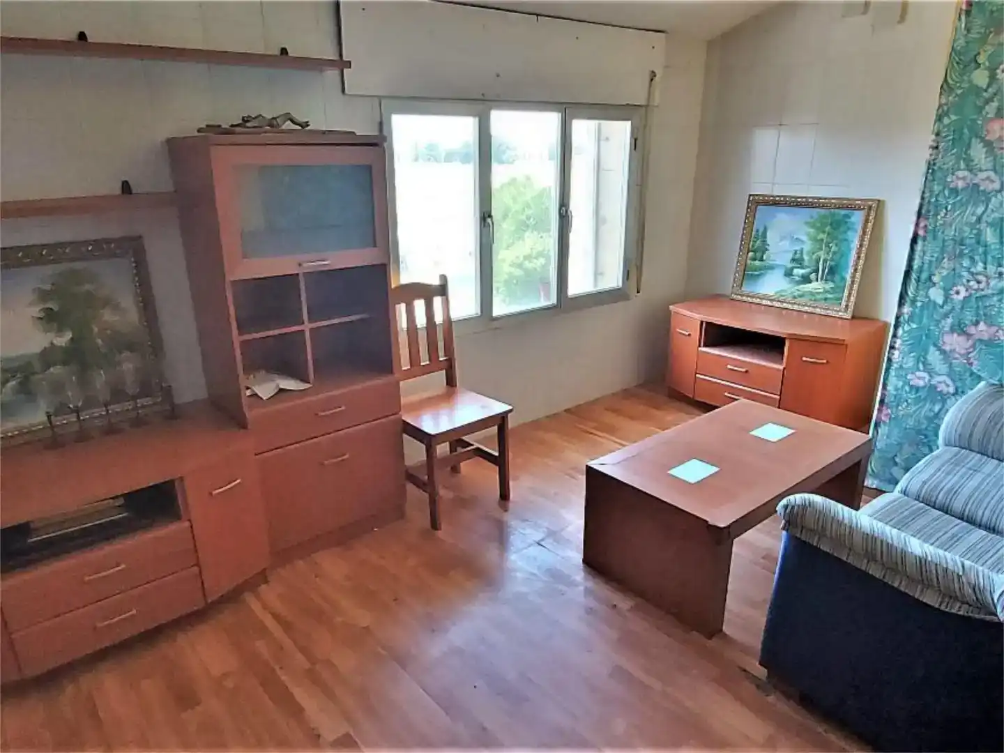 Sala d'estar de Local en venda en Boceguillas amb Moblat