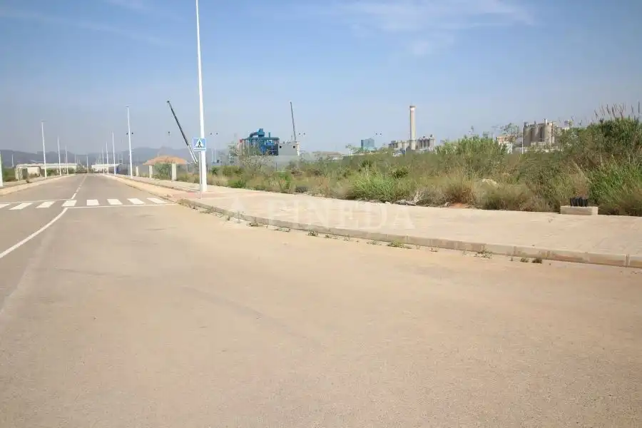 Terreny industrial en venda en Sagunto / Sagunt