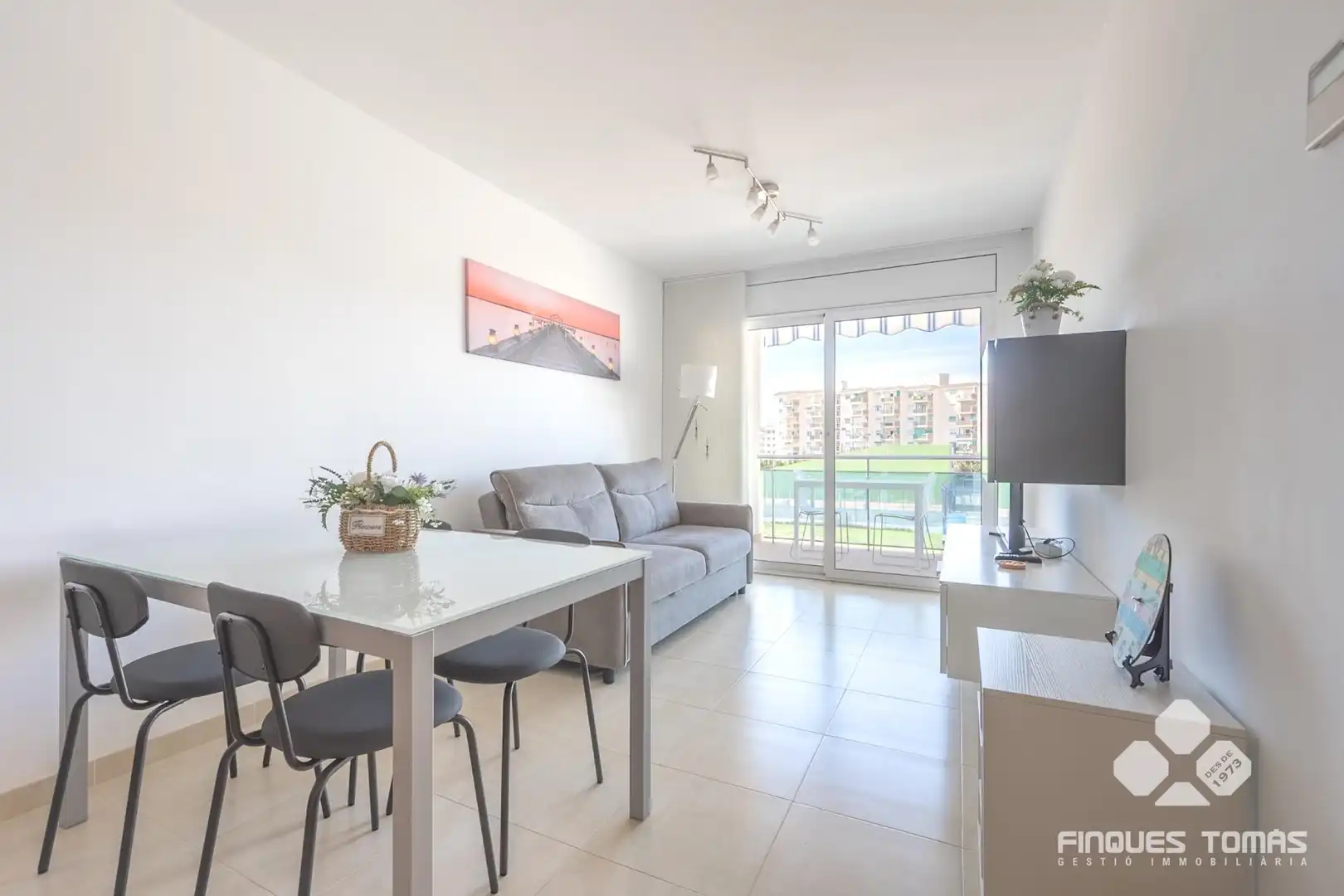 Sala d'estar de Pis en venda en Calafell amb Aire condicionat, Terrassa i Moblat