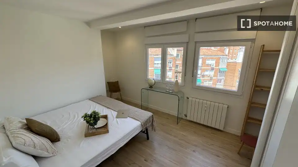 Room in Hispanoamérica - Bernabéu