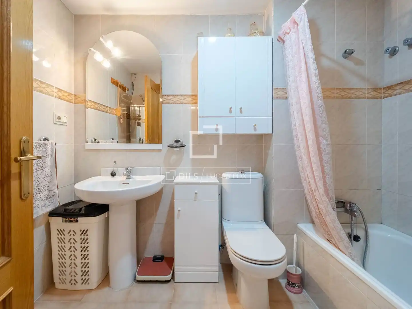Badezimmer von Wohnung zum Verkauf in Valencia mit Klimaanlage, Möbliert und Balkon