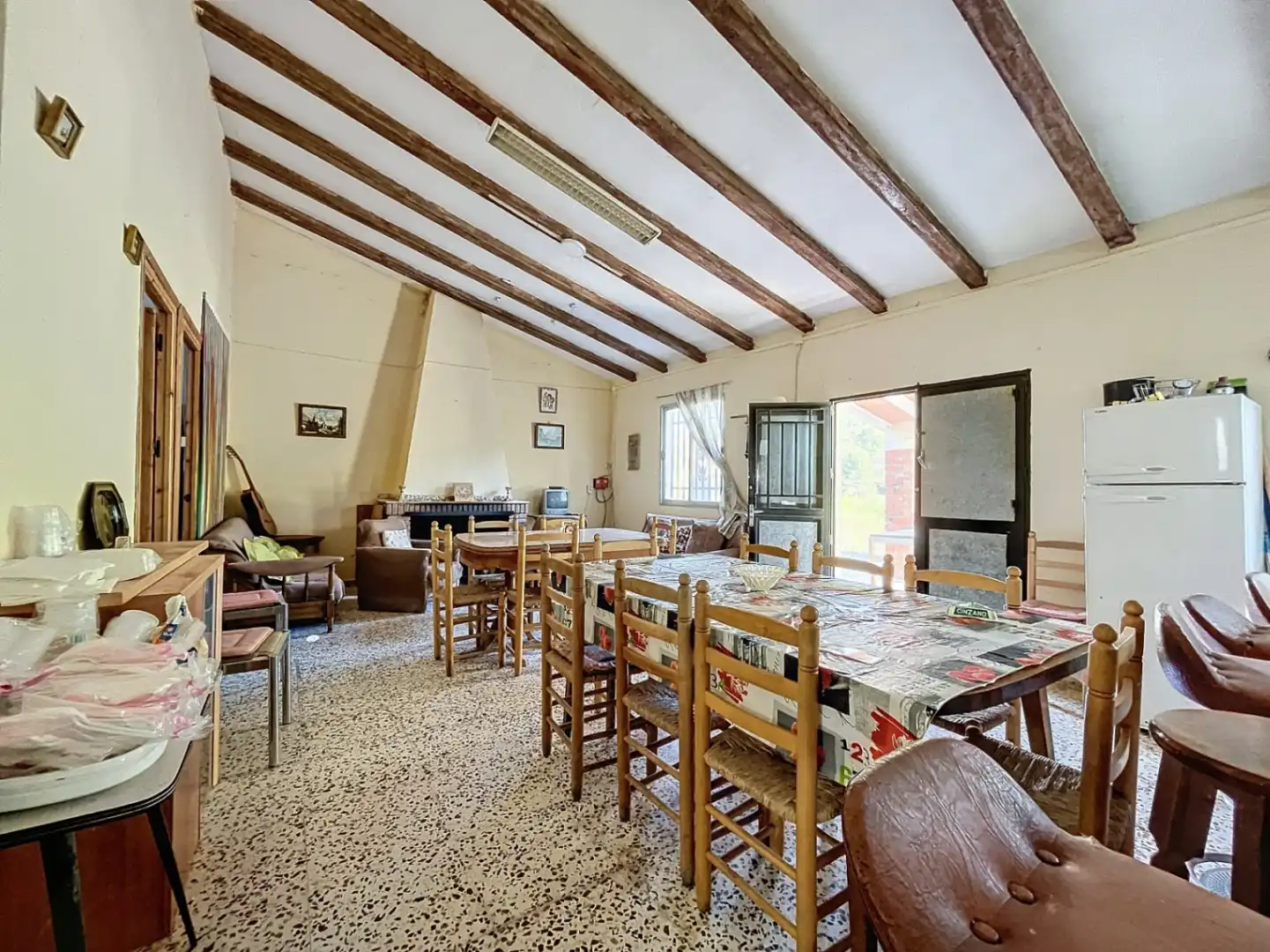 Comedor de Finca rústica en venta en Confrides con Aire acondicionado y Jardín privado