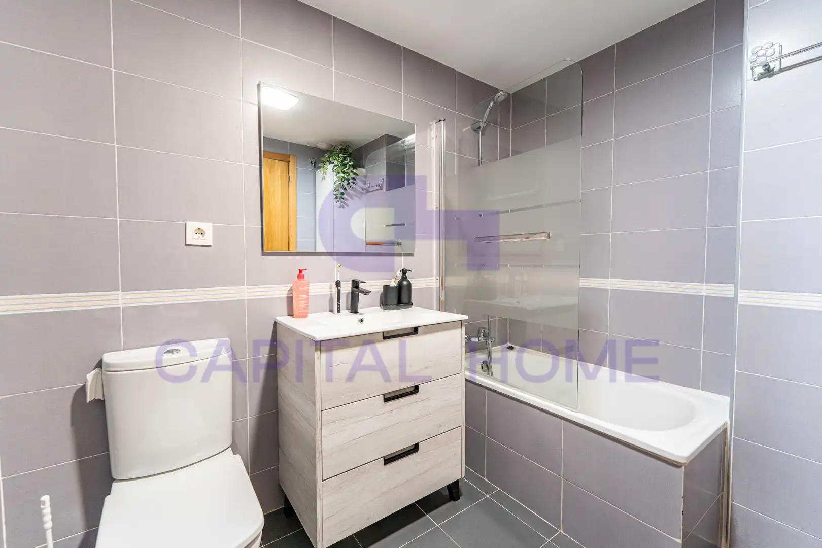 Baño de Piso en venta en Móstoles con Aire acondicionado, Calefacción y Trastero