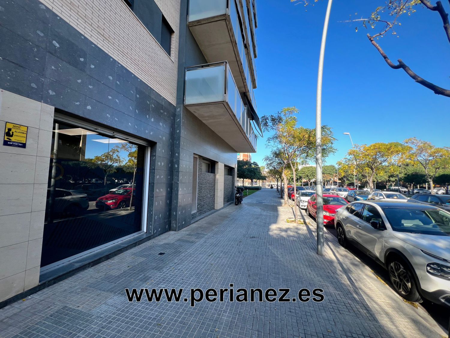 Exterior view of Premises to rent in El Prat de Llobregat  with Air Conditioner