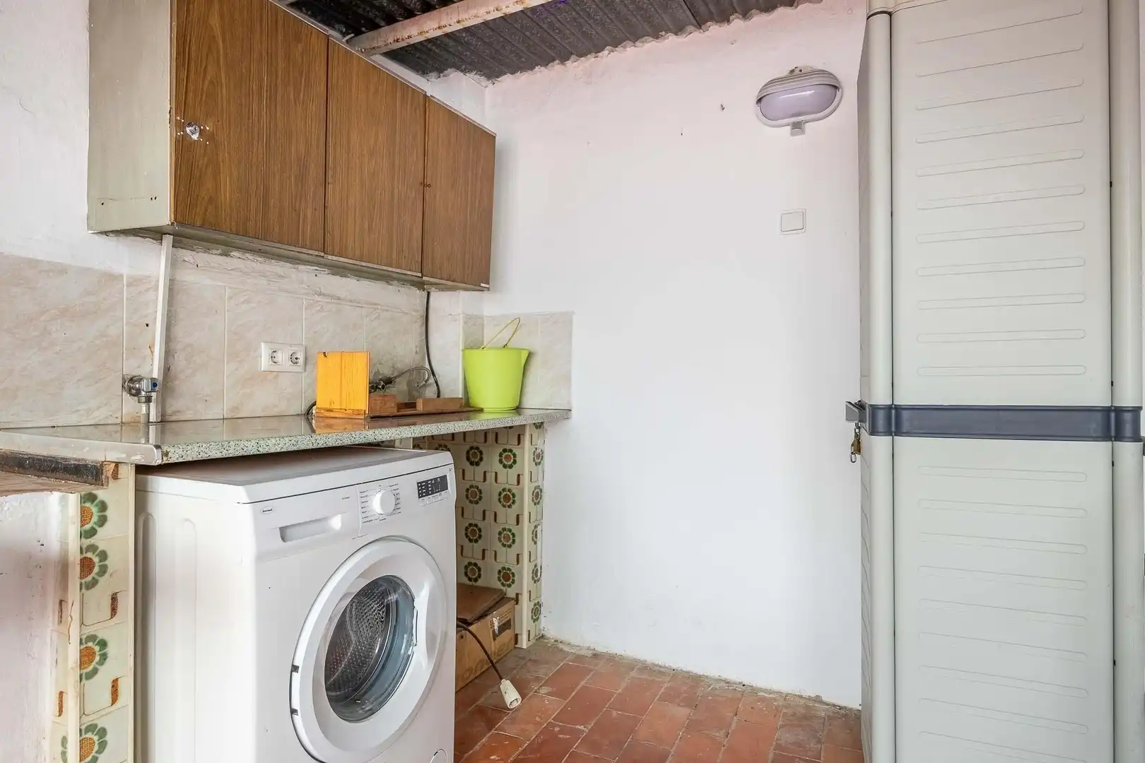 Kitchen of Flat for sale in Sevilla  with Air Conditioner, Terrace and Storage room