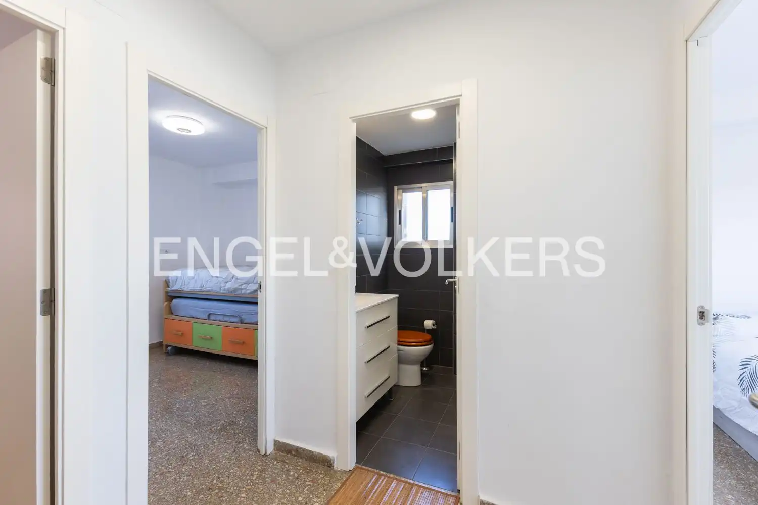 Wohnung zur Miete in El Puig de Santa Maria mit Klimaanlage, Heizung und Privatgarten