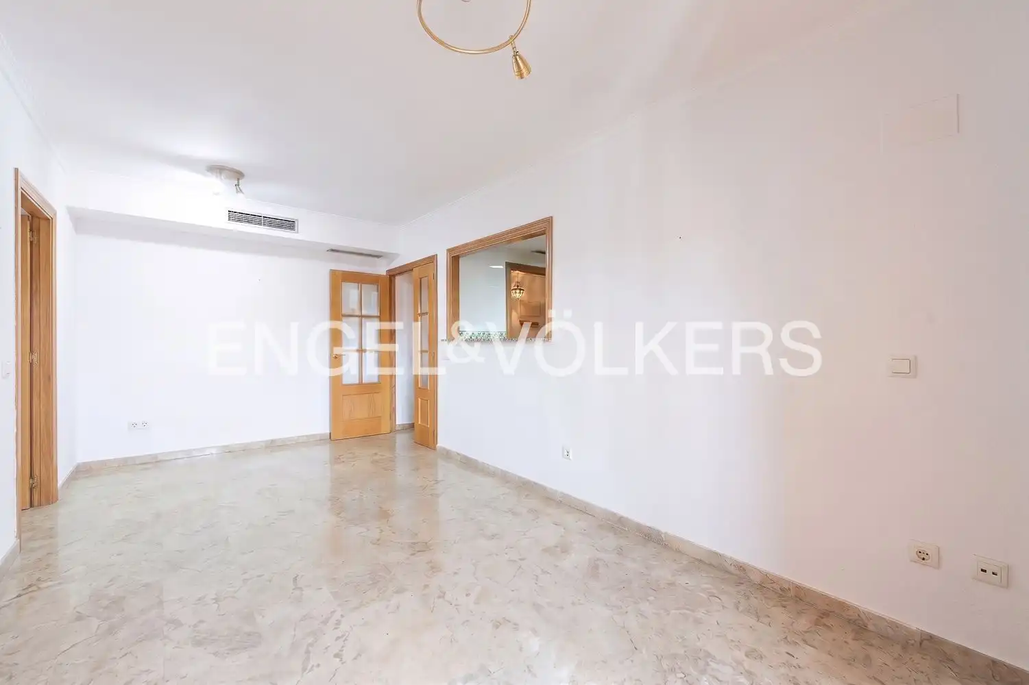 Piso de alquiler en Valencia con Aire acondicionado, Calefacción y Jardín privado