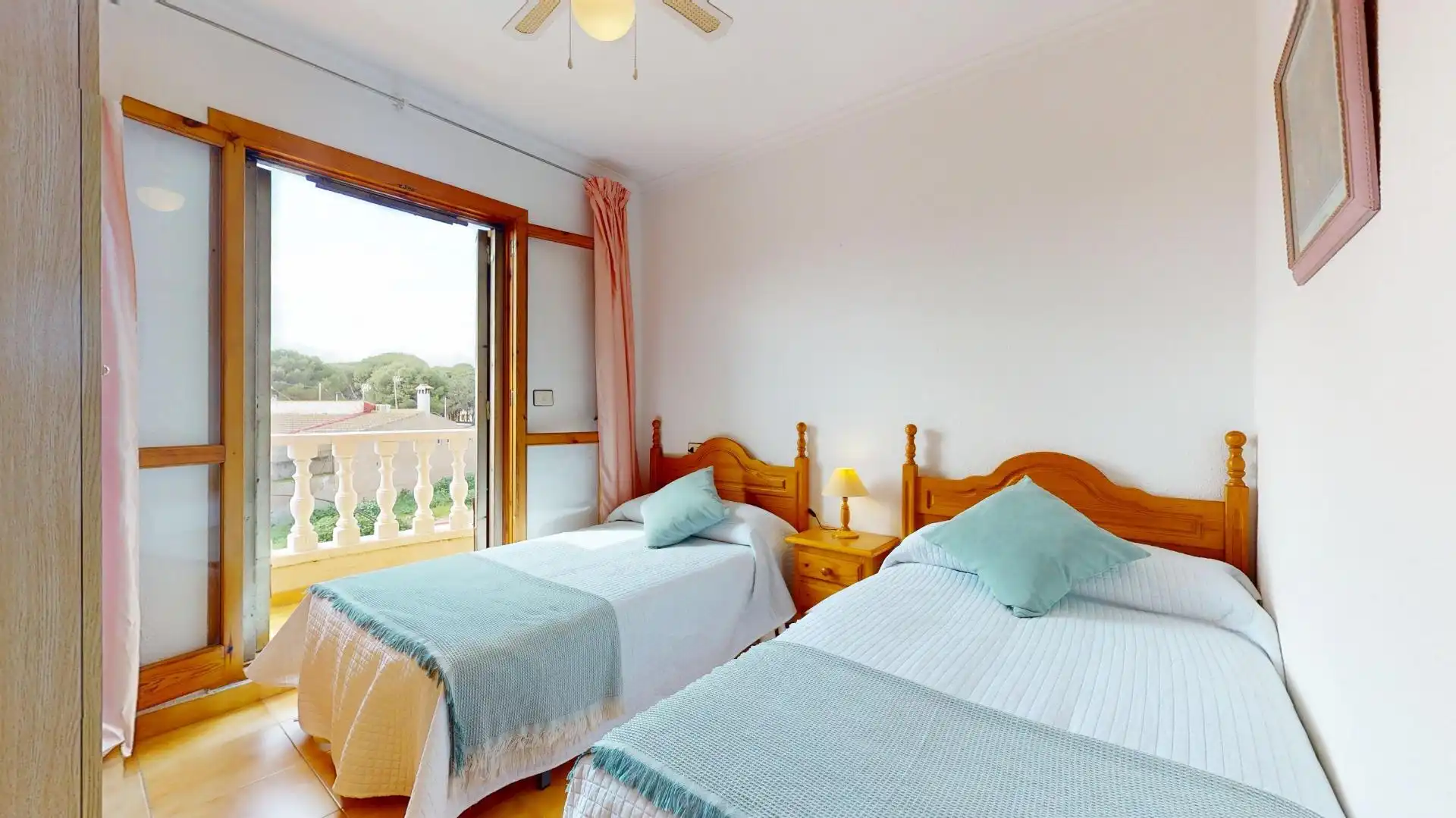 Habitación de Casa adosada en venta en San Pedro del Pinatar con Jardín privado, Terraza y Amueblado