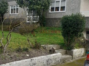 Casa con balcone in vendita a Coles