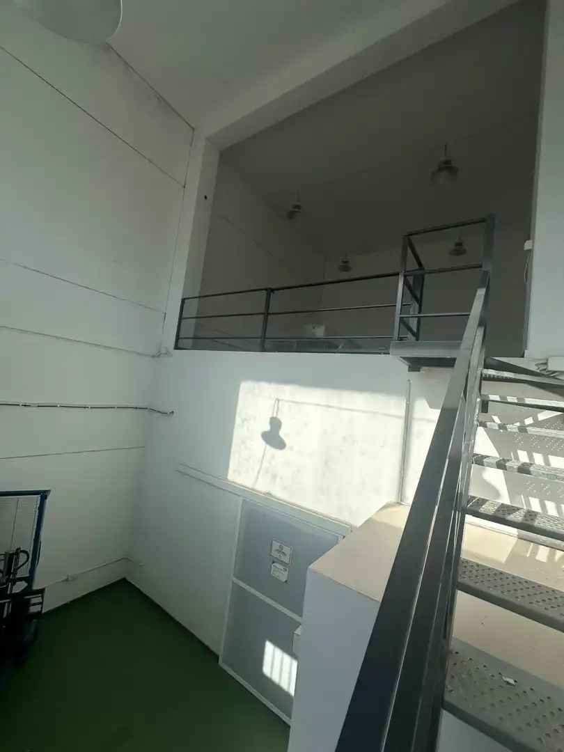 Terraza de Nave industrial en venta en Córdoba
