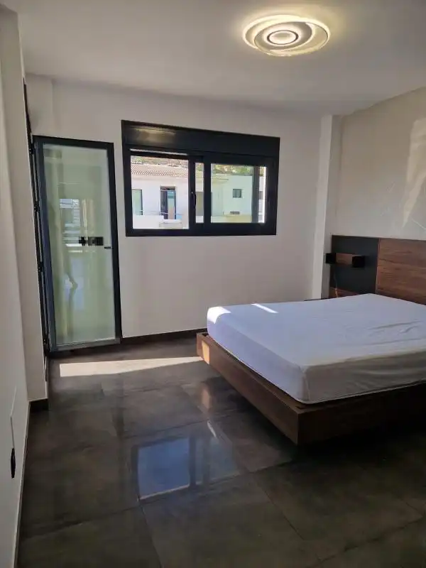 Habitación de Casa o chalet de alquiler en Alhaurín de la Torre con Aire acondicionado, Calefacción y Jardín privado
