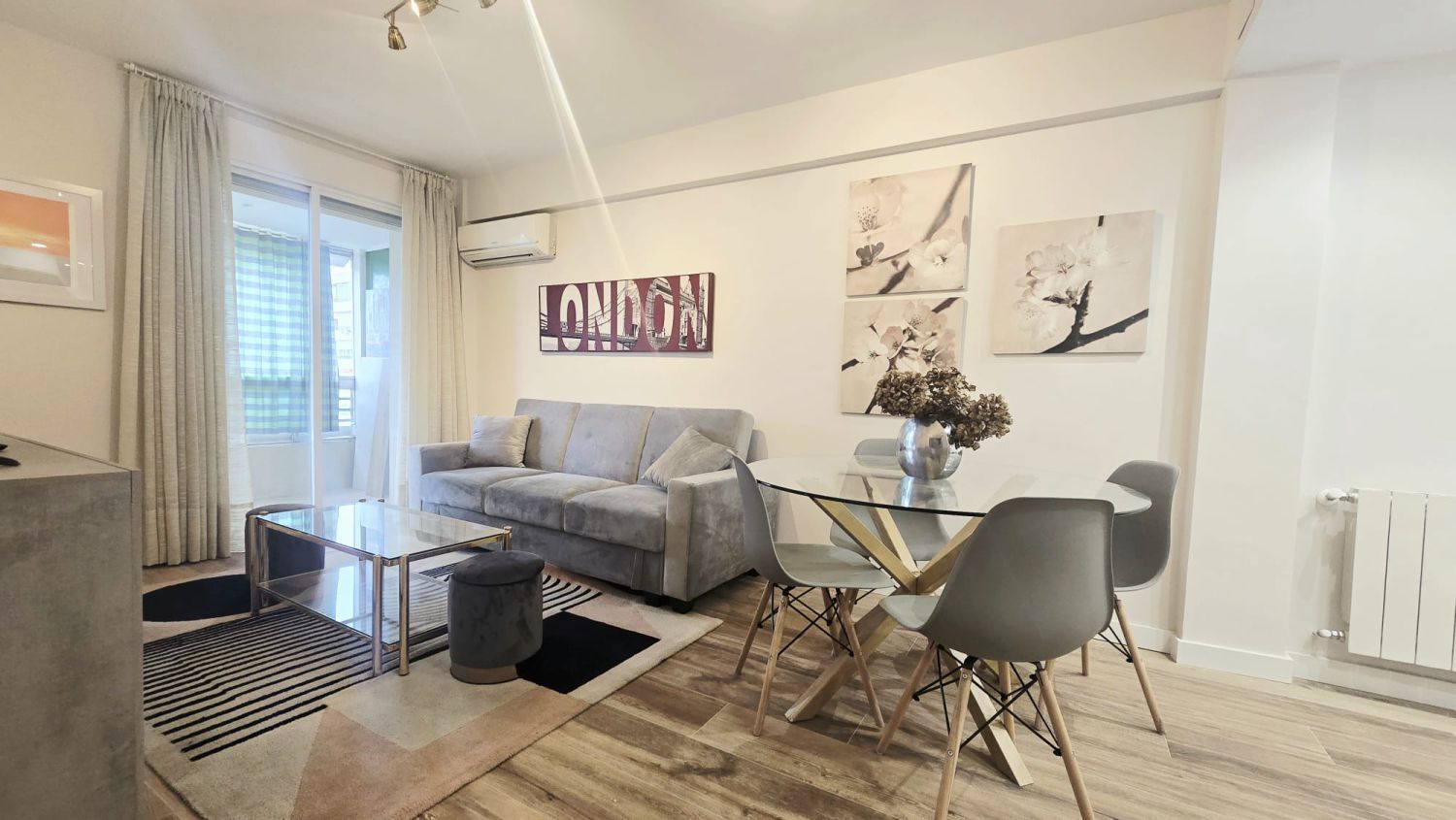 Sala d'estar de Pis de lloguer en  Madrid Capital amb Aire condicionat, Calefacció i Terrassa