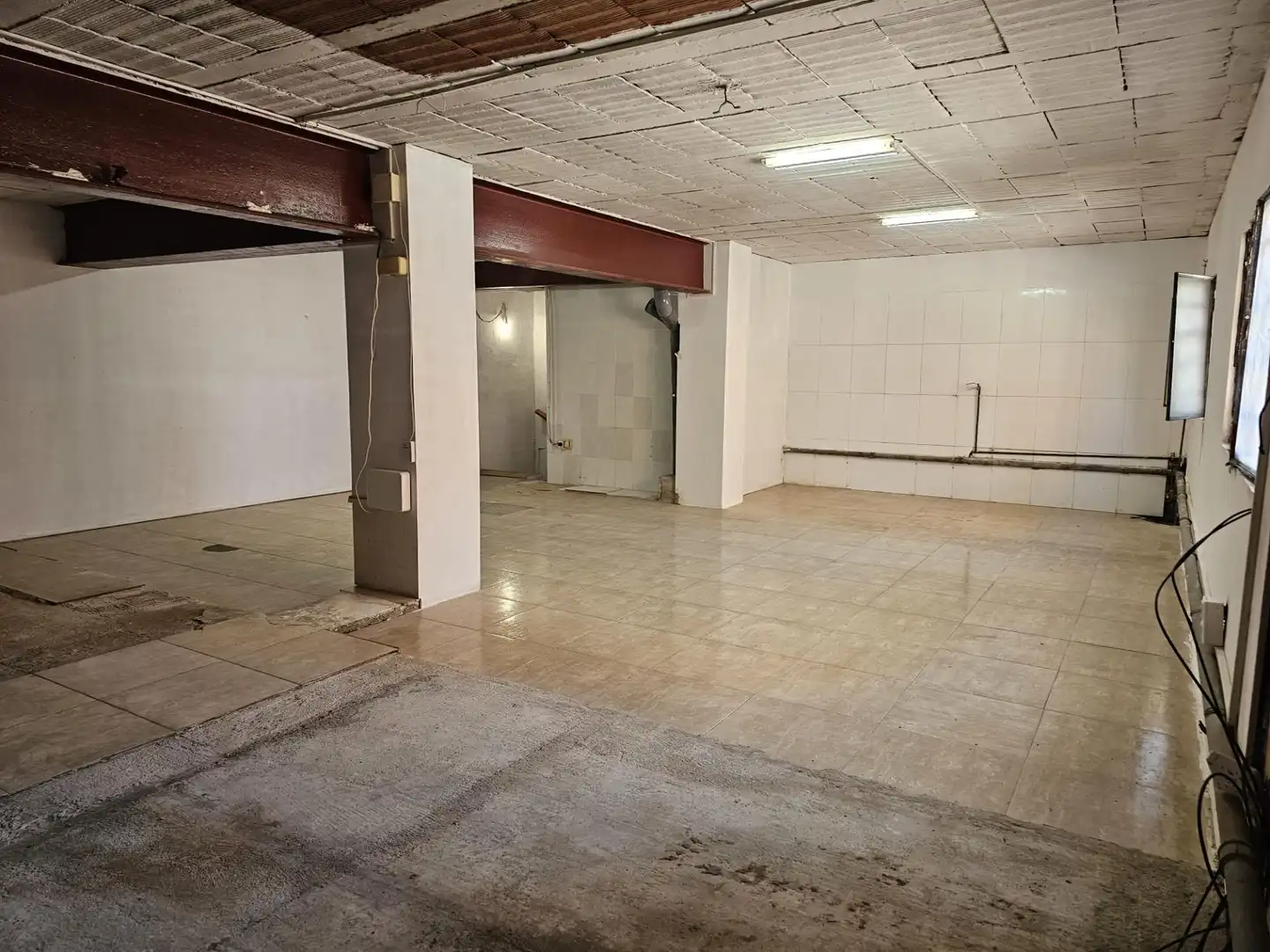 Local comercial en venda a Nucli Urbà, imagen 4