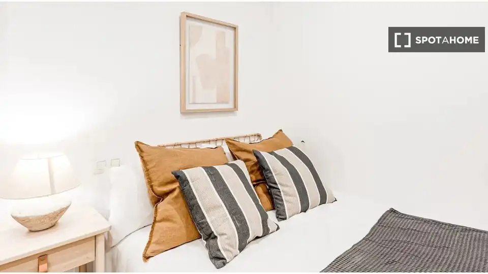 Habitación de Piso de alquiler en Barcelona con Aire acondicionado, Calefacción y Amueblado