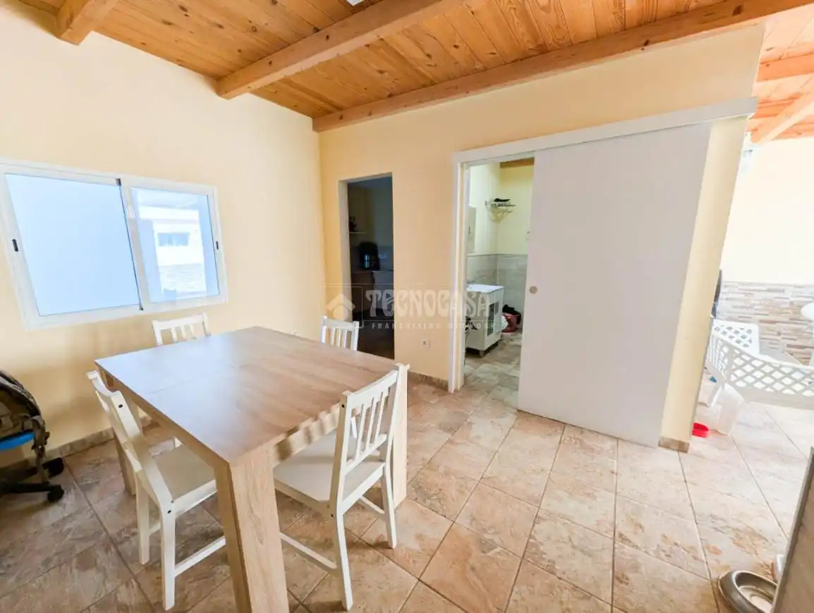 Comedor de Casa adosada en venta en Telde con Terraza y Balcón