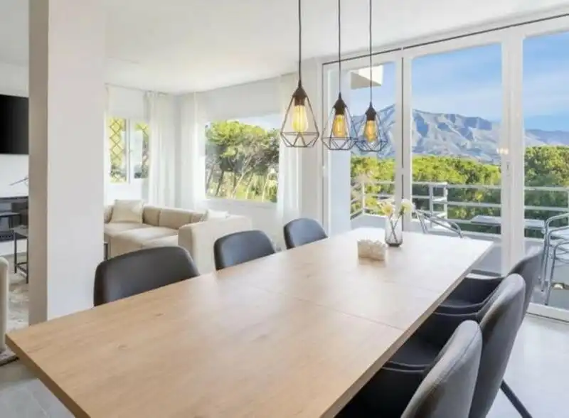 Dúplex amb terrassa en venda a Nueva Andalucía, imagen 2