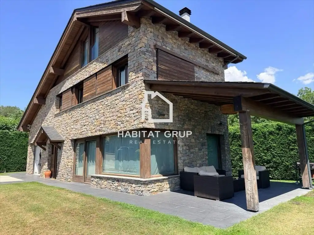 Exterior view of Houses for rent in Bellver de Cerdanya  with Air Conditioner, Heating and Private garden
