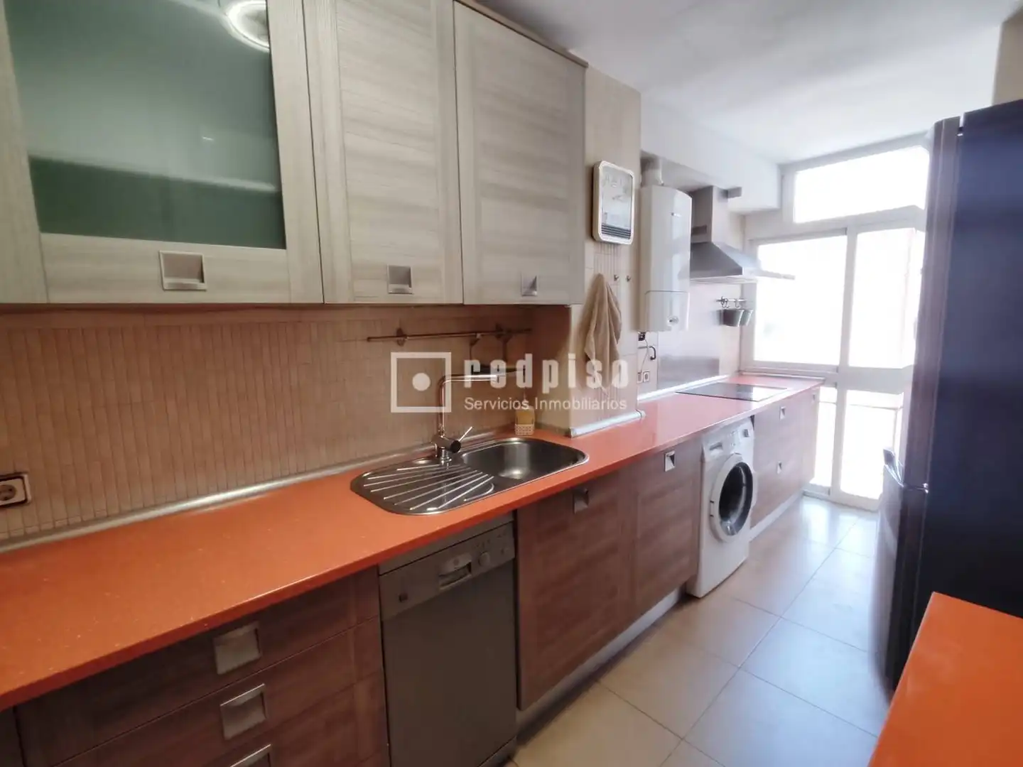 Cuina de Pis de lloguer en Móstoles amb Aire condicionat, Calefacció i Terrassa