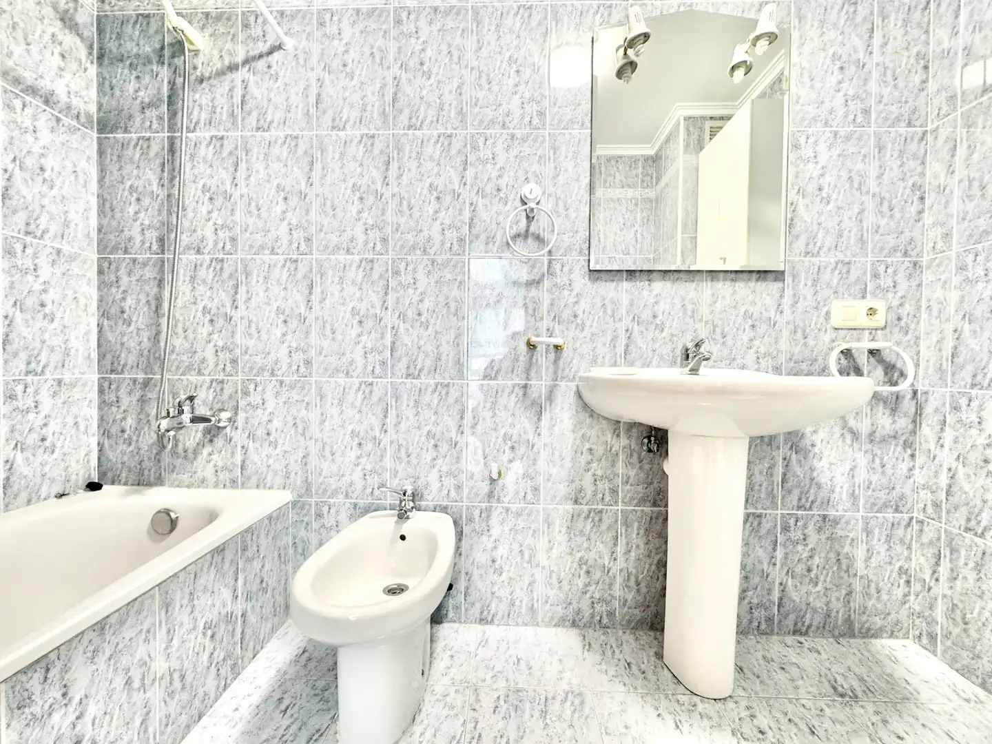 Flat for sale in Donostia San Sebastian Kalea, Lakua-Bizkarra