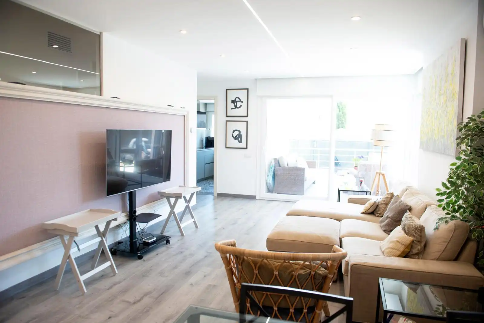 Sala de estar de Casa o chalet en venta en Alella con Aire acondicionado, Calefacción y Jardín privado