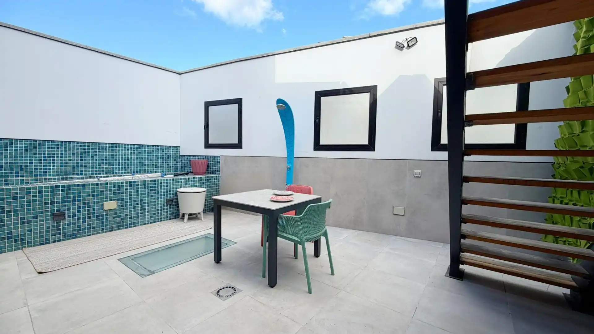 Terrace of Houses for sale in Las Palmas de Gran Canaria  with Air Conditioner, Terrace and Jacuzzi