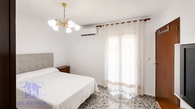 Dormitori de Casa o xalet en venda en Vélez-Málaga amb Aire condicionat, Terrassa i Moblat