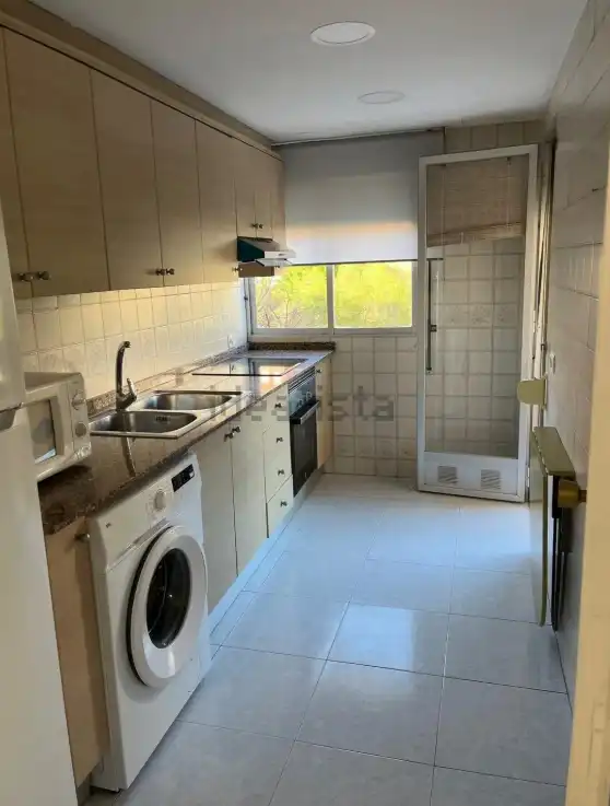 Kitchen of Flat for rent in Valencia  with Furnished, Oven and Washing machine