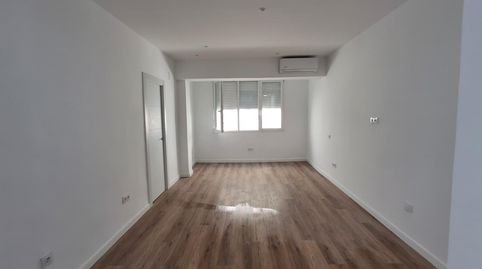 Foto 2 de Piso en venta en Calle de San Vicente, L'Alcúdia, Valencia