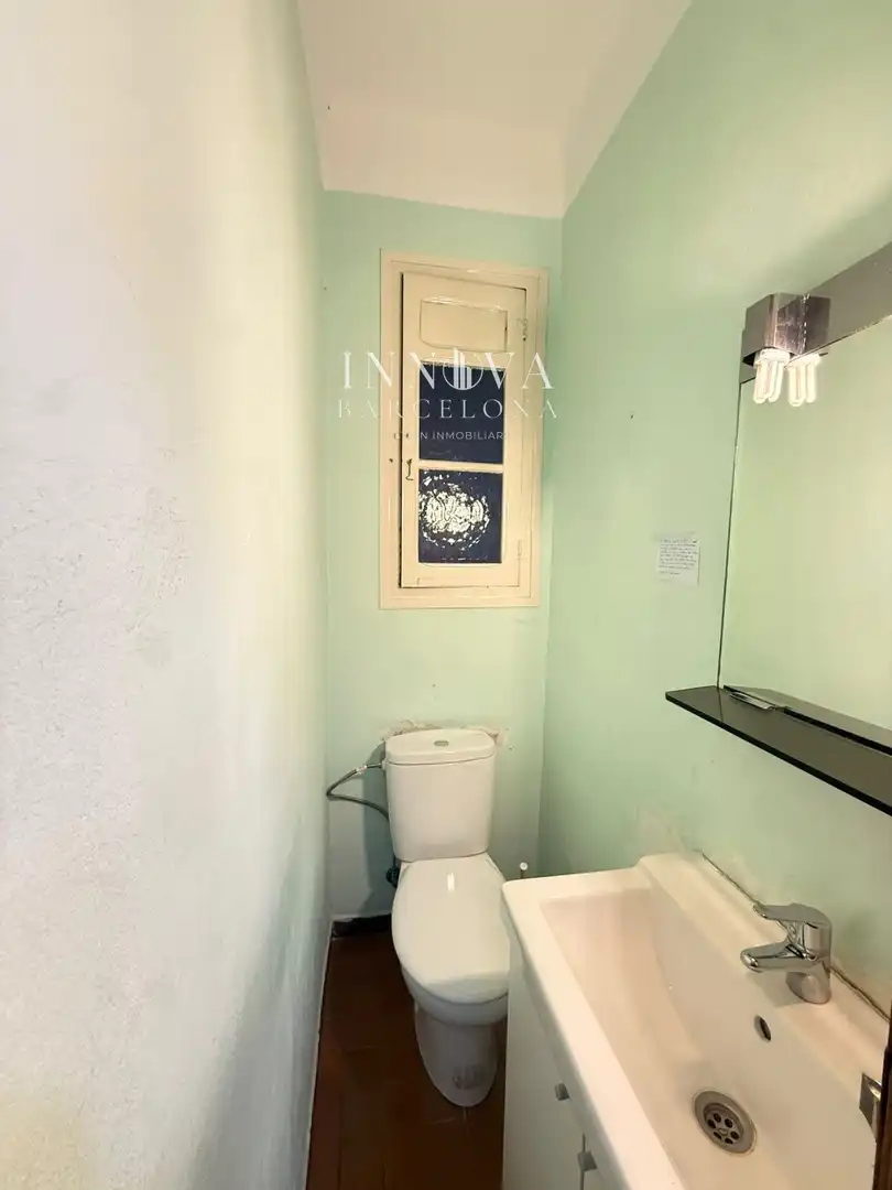 Baño de Piso en venta en Barcelona con Terraza