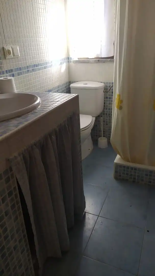Bathroom of Houses for sale in Calvarrasa de Arriba  with Private garden and Furnished