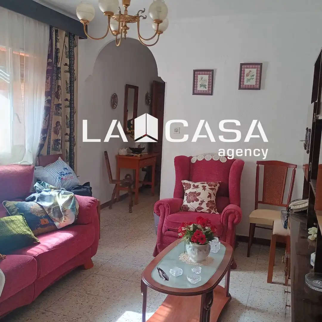 Sala d'estar de Pis en venda en Algeciras amb Balcó